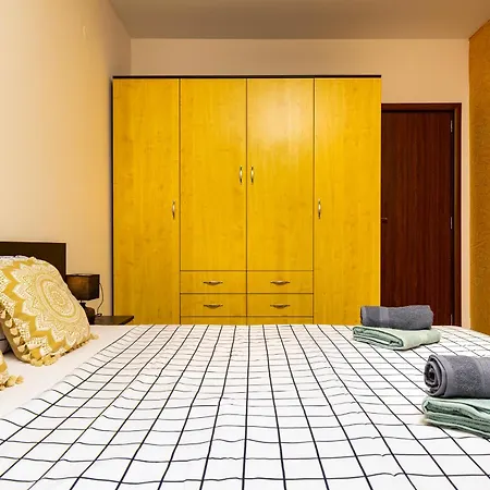 Central Flat - Old Town & Kapana Apartment *